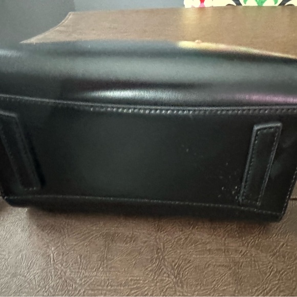 Givenchy Antigona Box Leather Satchel - Picture 7 of 7